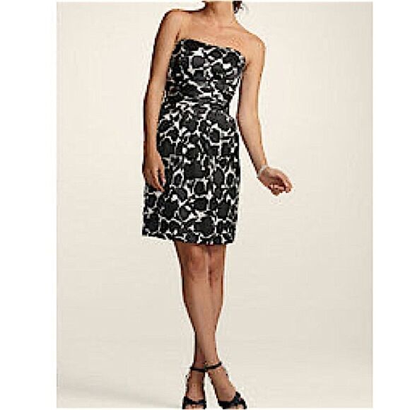 DAVID’S BRIDAL Strapless Black & White Floral Cocktail Dress‎ - Picture 1 of 9